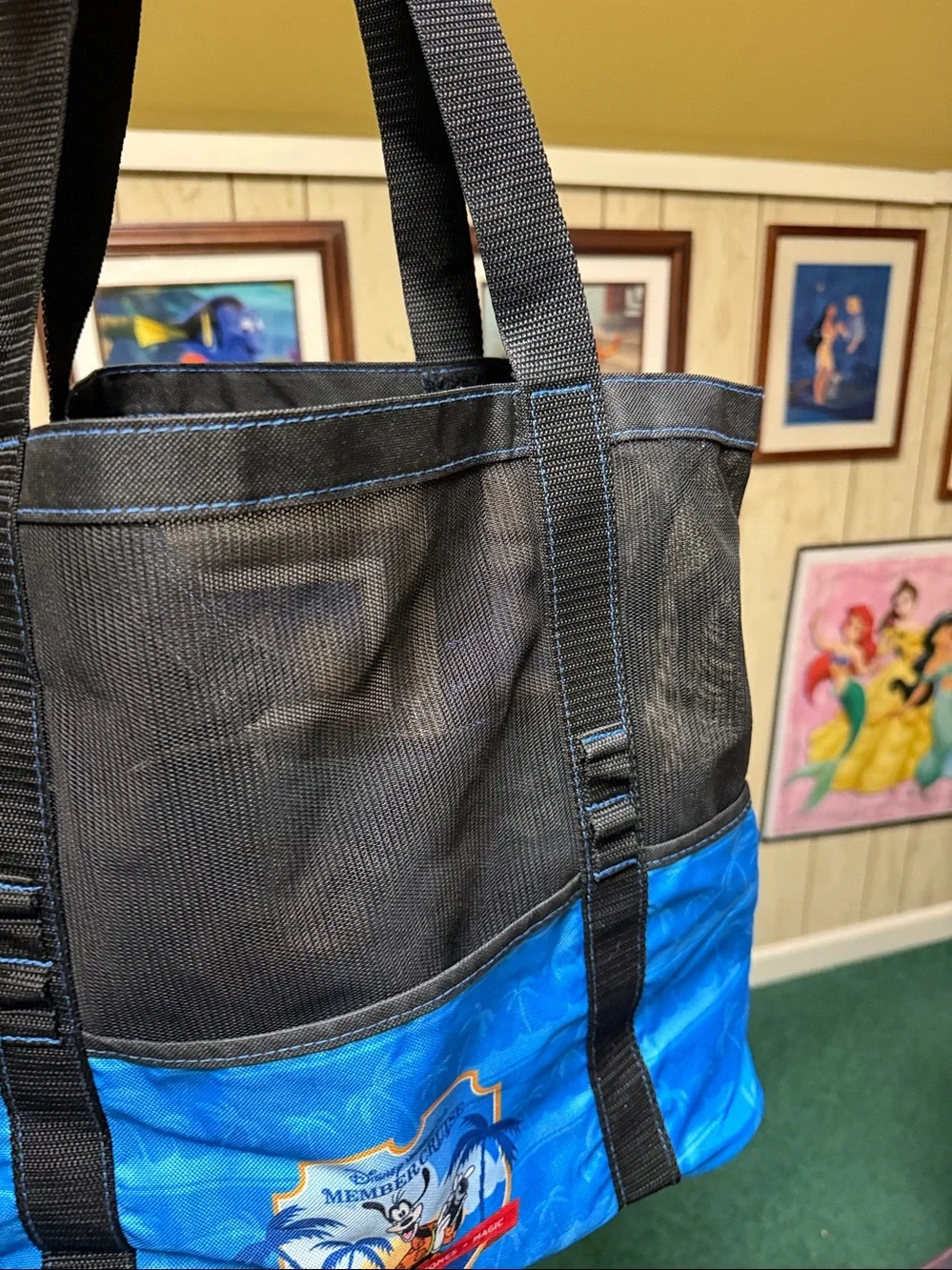 Disney Cruise Member Cruise DVC Blue & Black Tote Bag mesh upper, pool bag Goofy